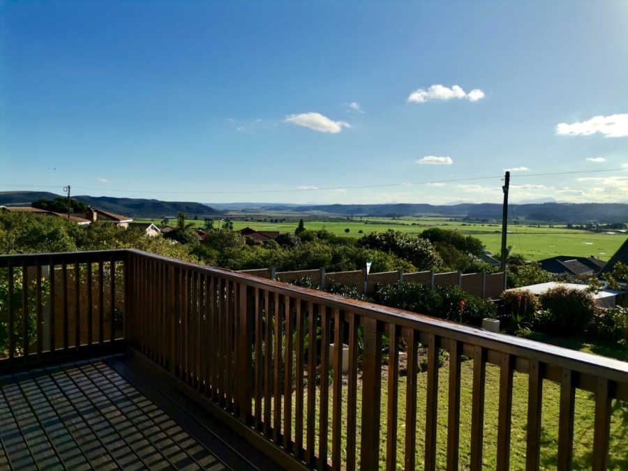 3 Bedroom Property for Sale in Fraaiuitsig Western Cape